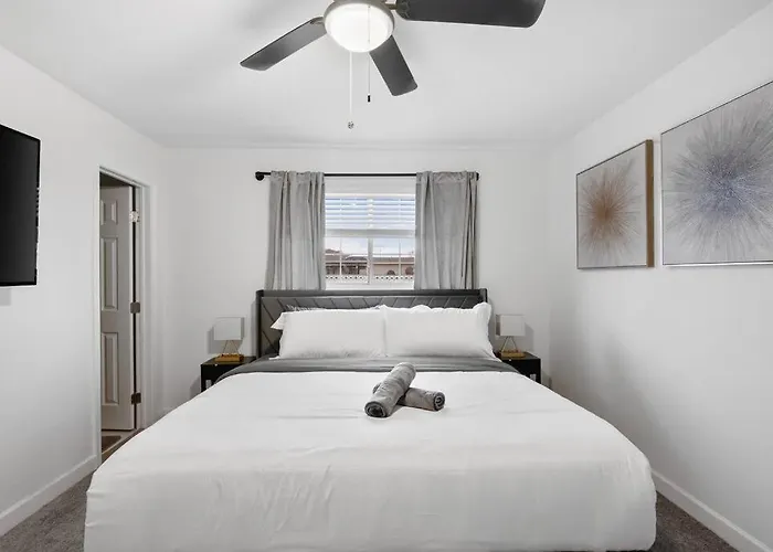 Apartment 5 Miles From Downtown - Pool *