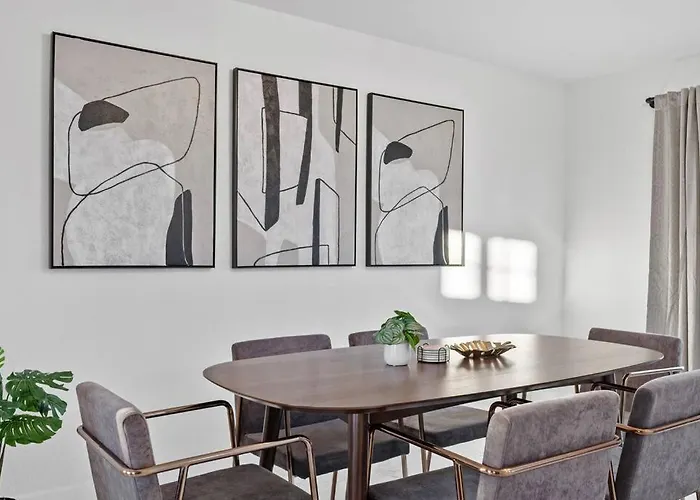 5 Miles From Downtown - Pool Apartment Phoenix