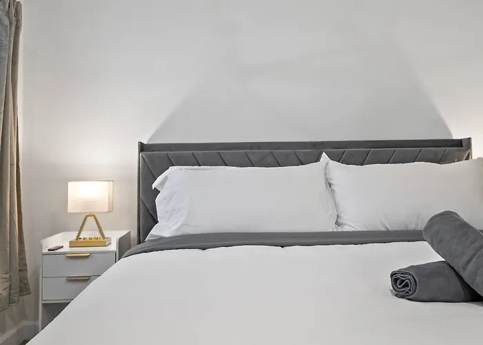 5 Miles From Downtown - Pool * Phoenix